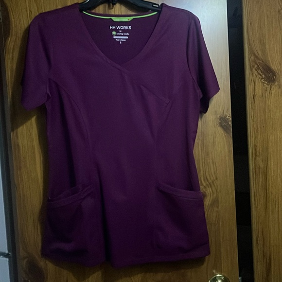 Healing Hands Scrub Top - Picture 1 of 2